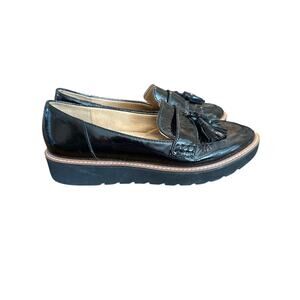 Women’s Naturalizer Black Patent Loafer. Size 8.5